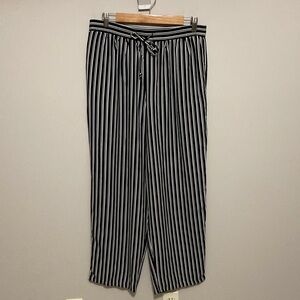 Leslie Fay Black and White Striped Wide Leg Pants, women’s Size 12P 12 Petite